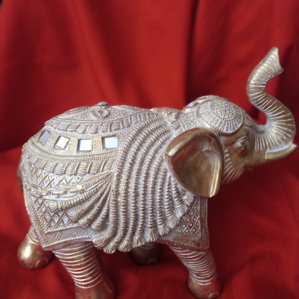 Elephant golden color 9"x9"x6"